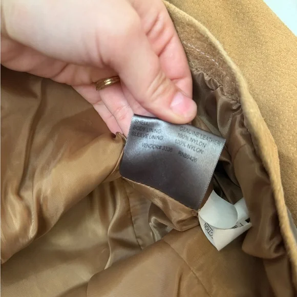 Vintage Wilson’s Leather Jacket - Picture 9 of 12